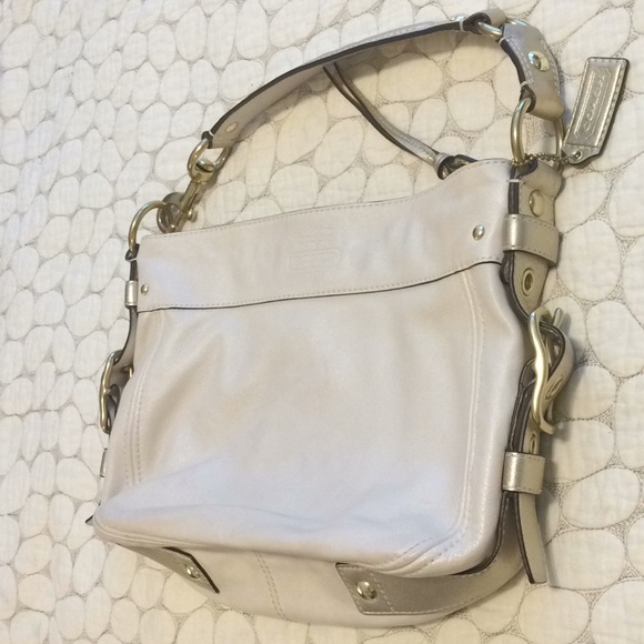 Coach cream leather with gold accent bag - Picture 2 of 8